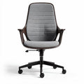 Chaise de bureau en tissu gris avec structure en bois et roulettes pivotantes